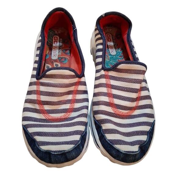 Skechers Women’s Go Walk Slip-On Boat Shoes Size 8 Blue White Horizontal Stripe - Picture 2 of 9